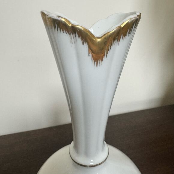 VTG Royal Kendall Porcelain Fine China Bud Vase Gold Trim Flowers Victorian - Picture 6 of 10